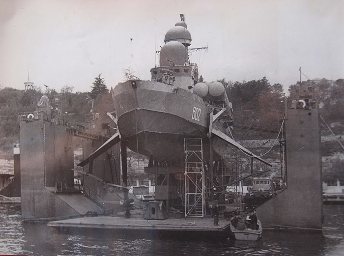 Почему единственный советский ракетный корабль на подводных крыльях был порезан на металл - свежие новости на Toplenta по теме судно