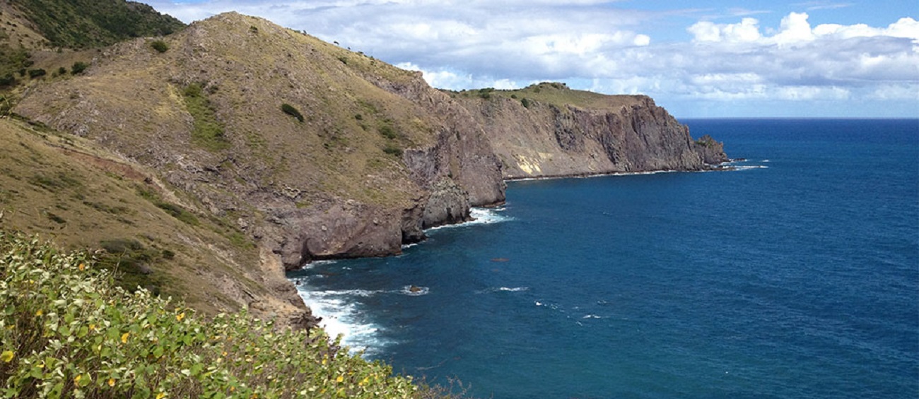 Фоторепортаж: Остров Монтсеррат и его легендарные чёрные пески - свежие новости на Toplenta по теме ств