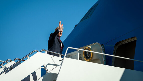 Вэнс: Трамп способен бодрствовать 20 часов подряд во время поездок - свежие новости на Toplenta