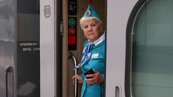 По пути в Крым и обратно задерживаются 12 поездов - свежие новости на Toplenta