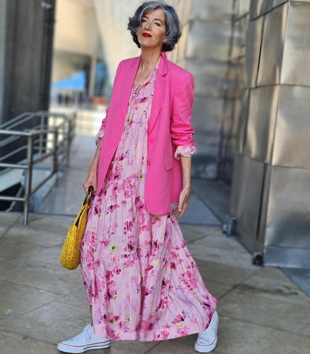 Самый девичий цвет вновь на пике популярности: а можно и стоит ли носить его в возрасте? - свежие новости на Toplenta