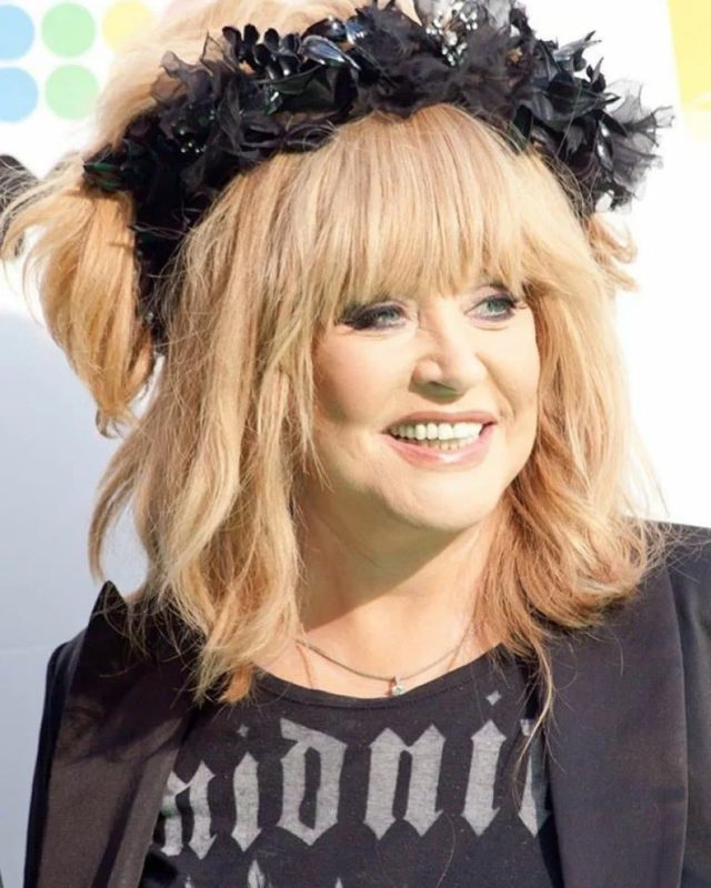 «Пугачёва живёт в замке, но осталась деревней». Понаровская раскритиковала Пугачёву, раздув очередной скандал в Сети - свежие новости на Toplenta по теме Мира