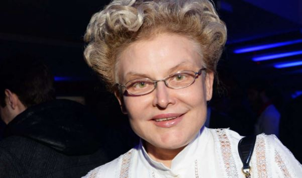 Телеведущая Елена Малышева уехала из России в США - свежие новости на Toplenta по теме iv