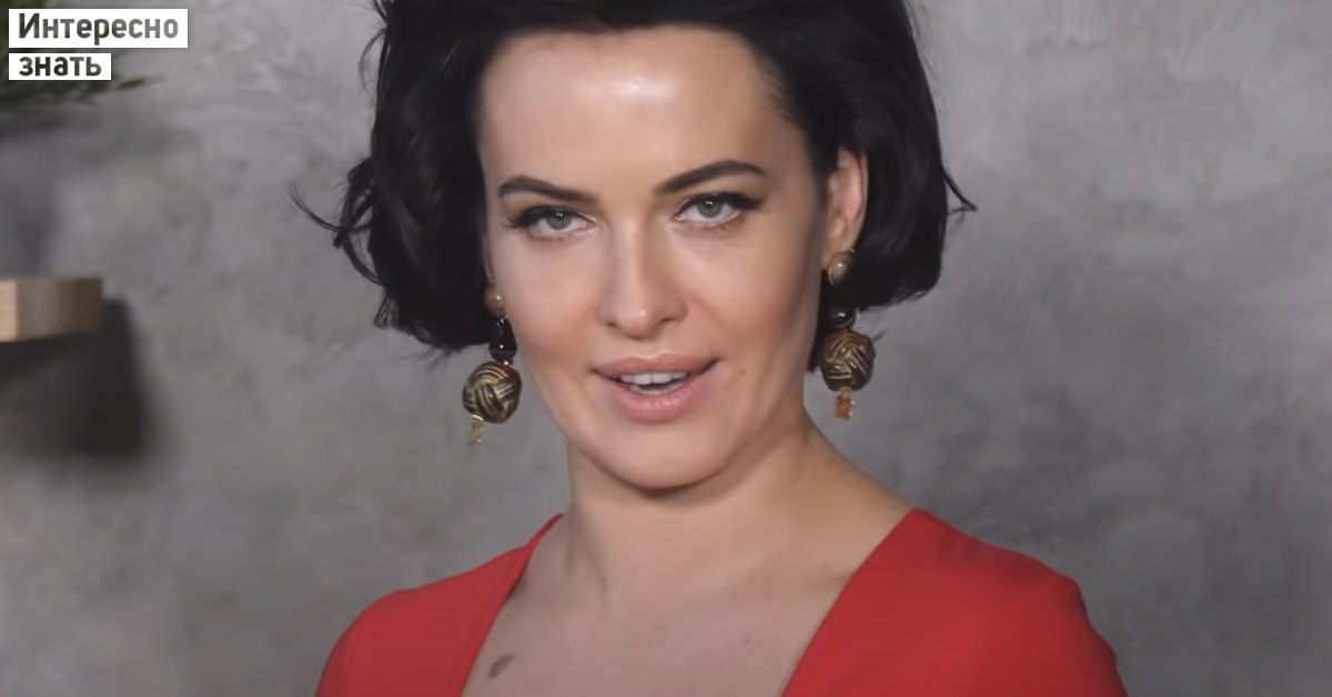 Астафьева сверкнула филейной частью во время выступления, очаровав мужчин - свежие новости на Toplenta