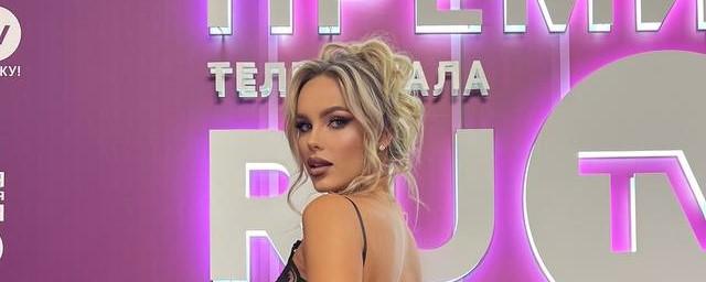 Беременная певица Ханна ответила на вопрос поклонника о поле будущего ребенка - свежие новости на Toplenta