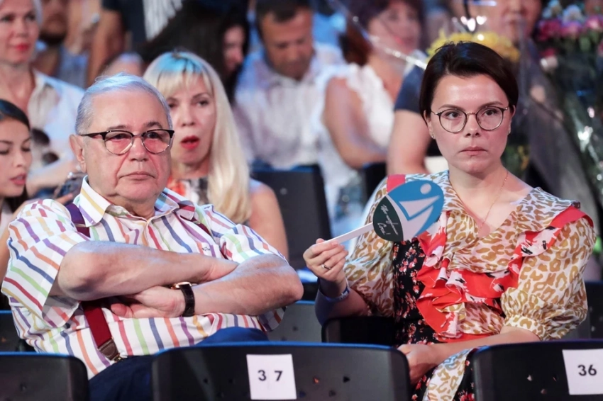 «Бросай свою швабру»: Слава предложила Петросяну развестись с Брухуновой и жениться на ней - свежие новости на Toplenta по теме Малый бизнес