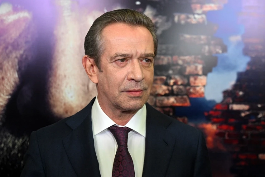 Премьера военной драмы «В списках не значился»: активный Владимир Машков, обаятельная Яна Сексте с семьей и Владислав Миллер в элегантном костюме - свежие новости на Toplenta по теме Малый бизнес