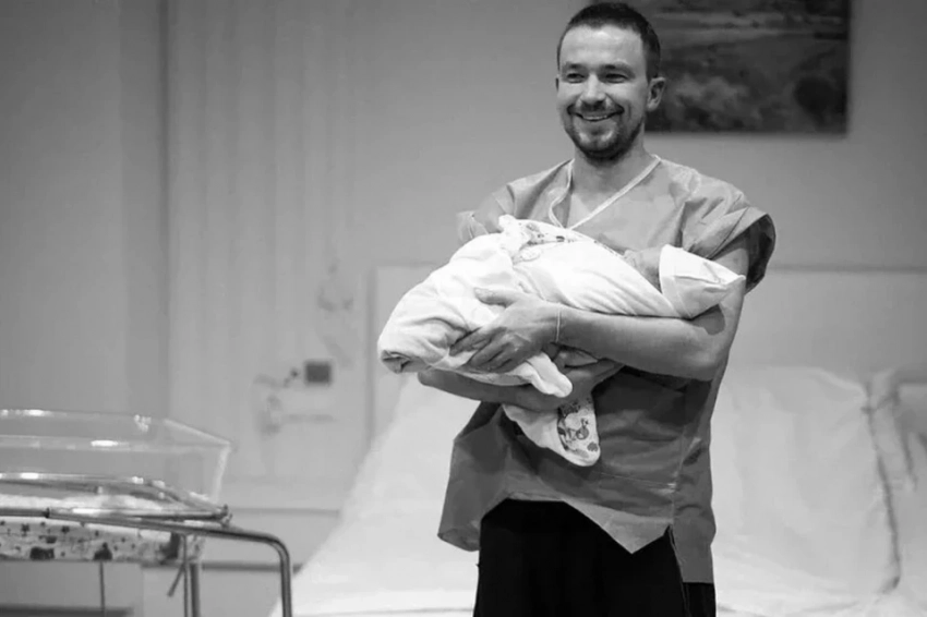 «Посмотрели фильм до премьеры и помчали в роддом»: Раскрыты подробности рождения первенца Саши Петрова - свежие новости на Toplenta по теме Малый бизнес