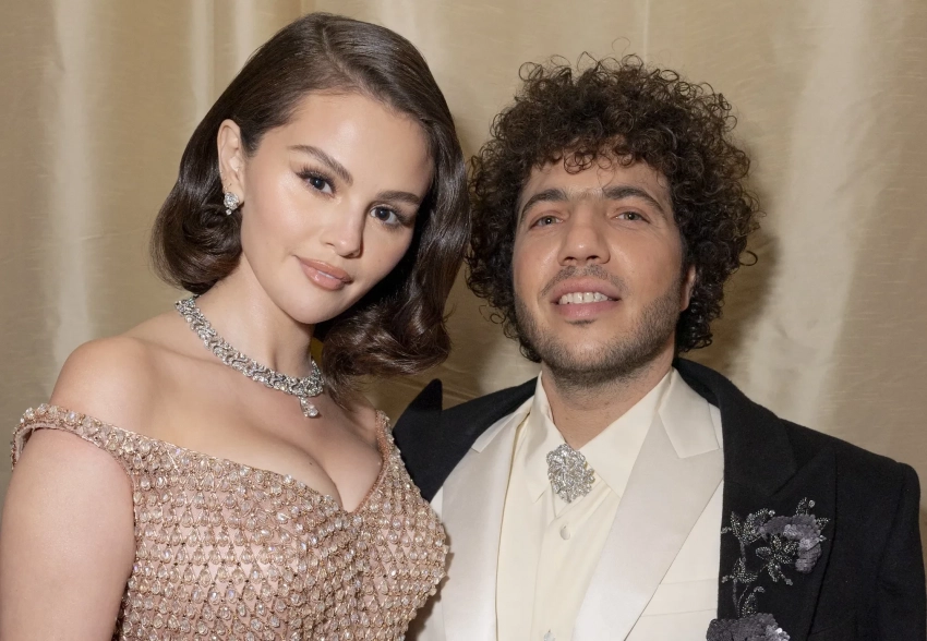 Селена Гомес опубликовала фото с Бенни Бланко на фоне слухов о его измене с её лучшей подругой - свежие новости на Toplenta по теме Малый бизнес