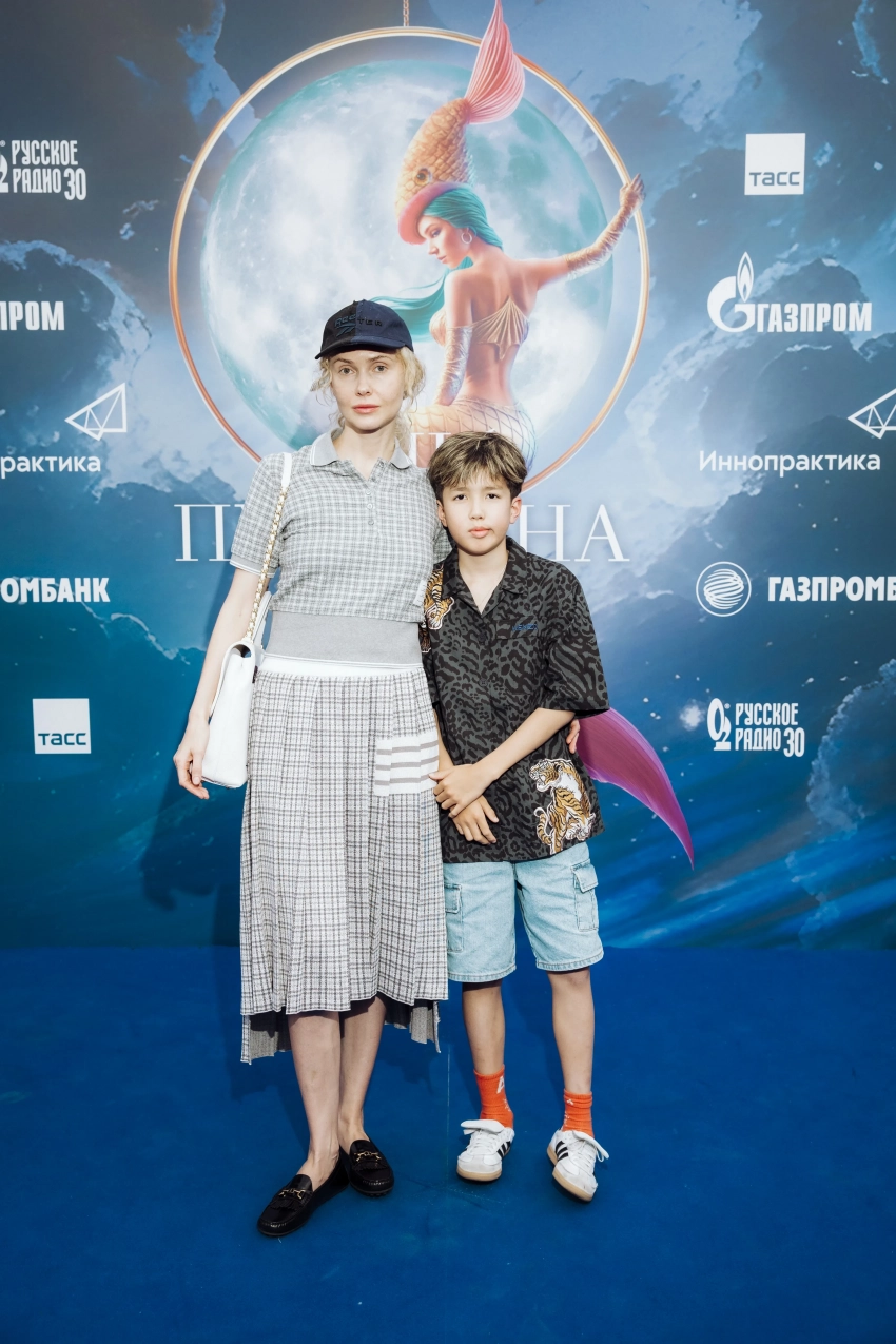 Ольга Карпуть с сыном, Татьяна Навка, Алёна Ахмадуллина и Марк Горобец с 18-летней женой на премьере шоу "Сны Пушкина" - свежие новости на Toplenta по теме Малый бизнес