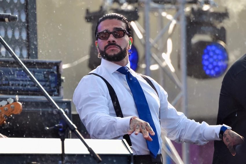 В Сети удивлены поведением Тимати за рулем: не пропустил пешеходов и посадил двух детей на одно сиденье - свежие новости на Toplenta по теме Малый бизнес