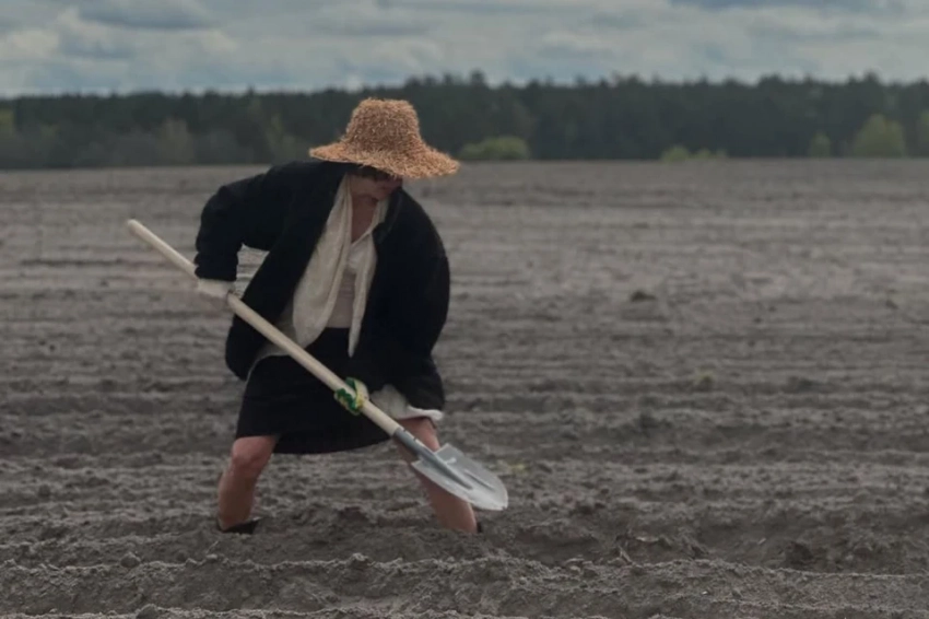 В сапогах и с лопатой: Настя Ивлеева показала, как отдыхает на ферме - свежие новости на Toplenta по теме Малый бизнес