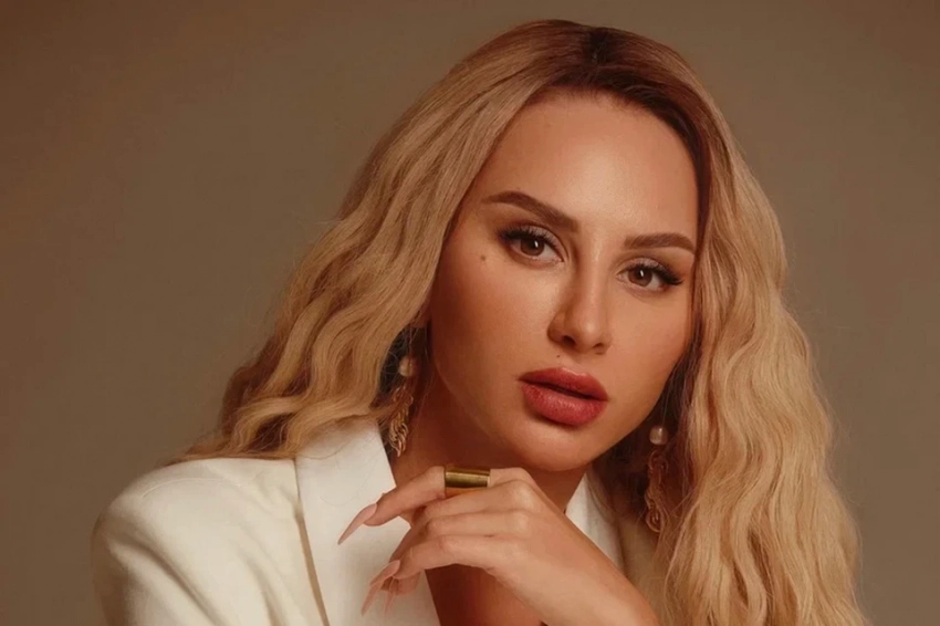 «Бывает я реву часов пять!»: Анна Асти откровенно рассказала о своих комплексах - свежие новости на Toplenta по теме Малый бизнес