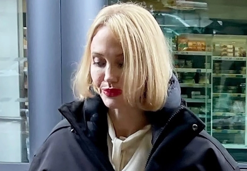 Каре и блонд: Анджелина Джоли появилась на публике в новом образе - свежие новости на Toplenta по теме Малый бизнес