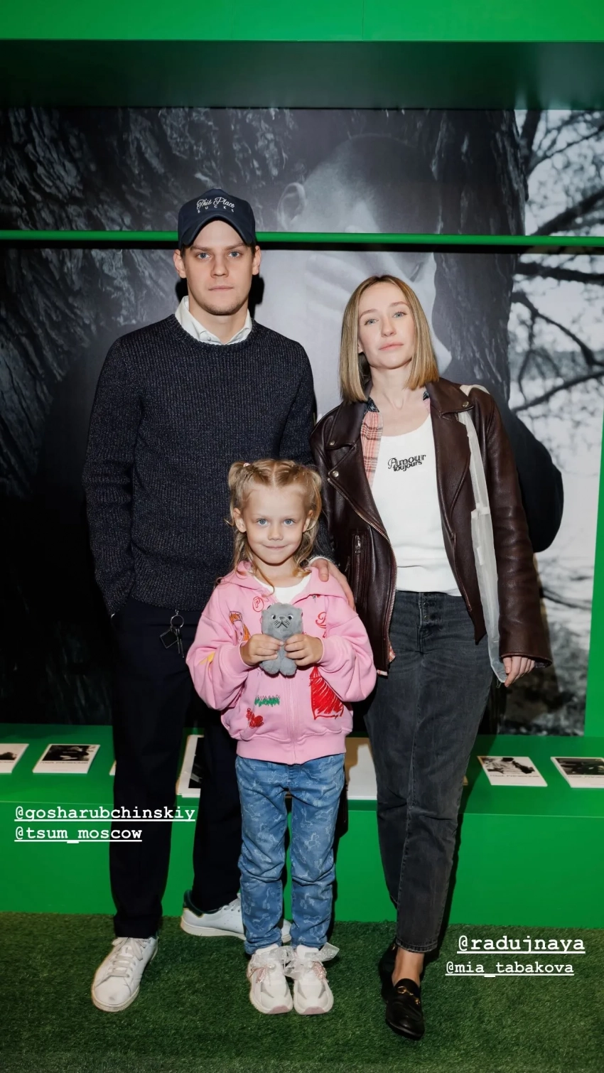 Павел Табаков вышел в свет с дочерью от Софьи Синицыной и своей девушкой - свежие новости на Toplenta по теме Малый бизнес