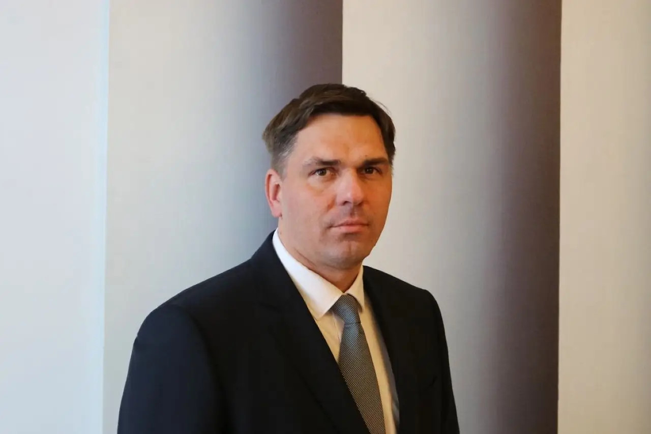 Министр культуры Литвы лишился должности, отказавшись ответить «чей Крым» - свежие новости на Toplenta