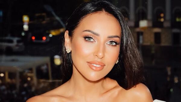 ЧП на концерте: Алсу экстренно остановила выступление в Москве - похожая новость на Toplenta