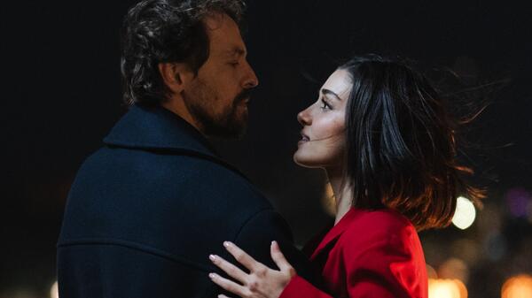 Вышел трейлер турецкой мелодрамы «Два мира, одно желание» с Ханде Эрчел - свежие новости на Toplenta по теме Чел