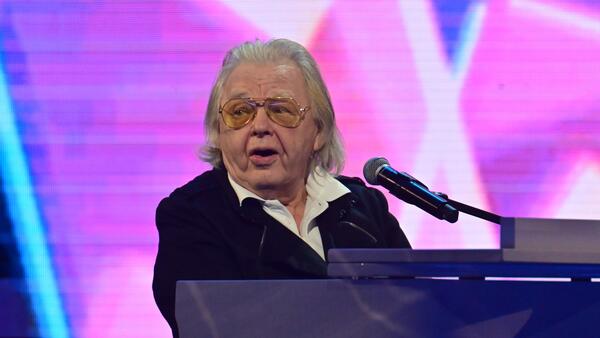 Юрий Антонов представил новую песню и поделился мыслями о родительской любви - свежие новости на Toplenta по теме ло