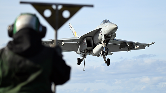 Авианосец США Gerald R Ford вошел в Карибский бассейн - Спорт на Toplenta