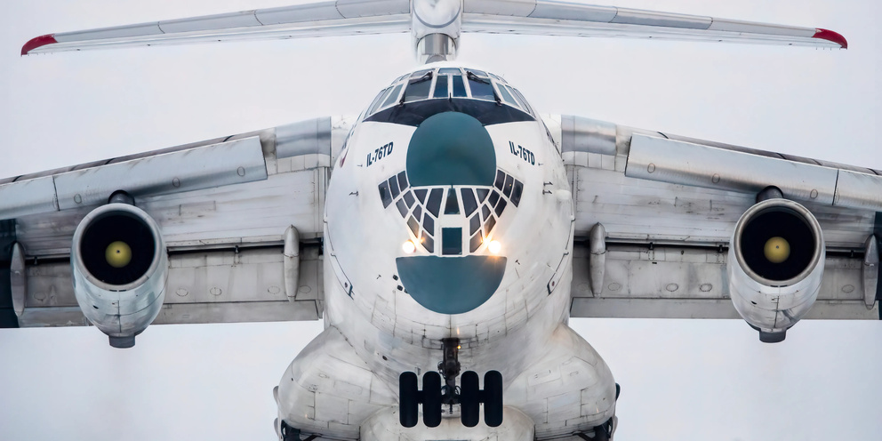 Секретный груз для Мадуро. Стало известно, что мы, вероятно, приевзли ему на ИЛ-76 - свежие новости на Toplenta по теме арм