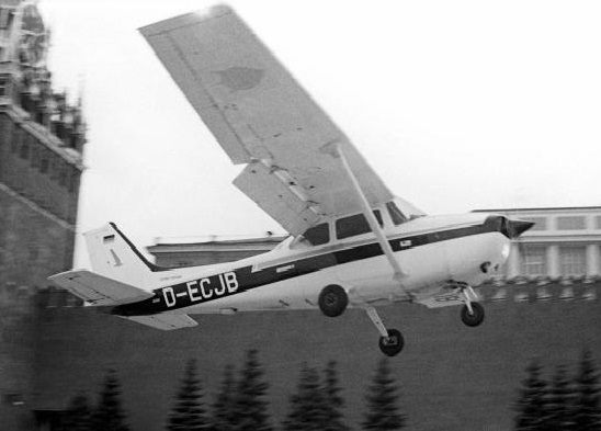 Полёт Матиаса Руста: кто стоял за незаконным пересечением границы СССР - свежие новости на Toplenta