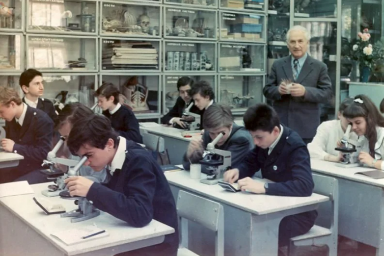 Советский детский микроскоп - свежие новости на Toplenta по теме общество