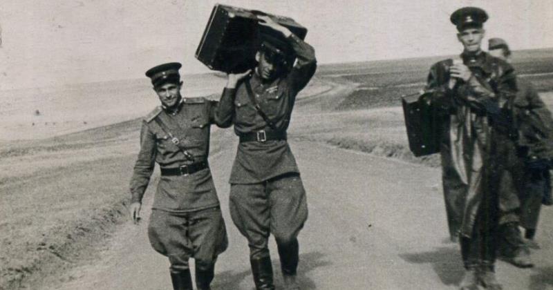 Тревожный чемоданчик: эволюция со времен СССР до наших дней - свежие новости на Toplenta по теме Союз