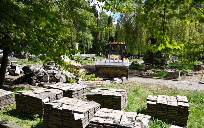 Во Львове начали выбрасывать из могил мемориала «Холм Славы» останки советских воинов - свежие новости на Toplenta по теме область свердловская