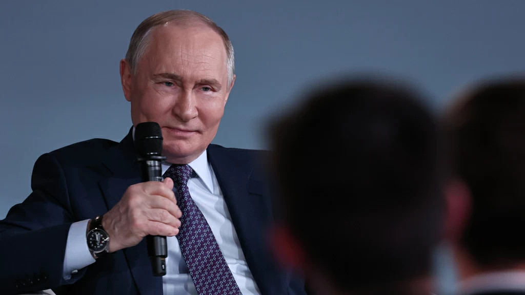 Путин обещал рассмотреть вопрос о переименовании Волгограда в Сталинград - свежие новости на Toplenta по теме го