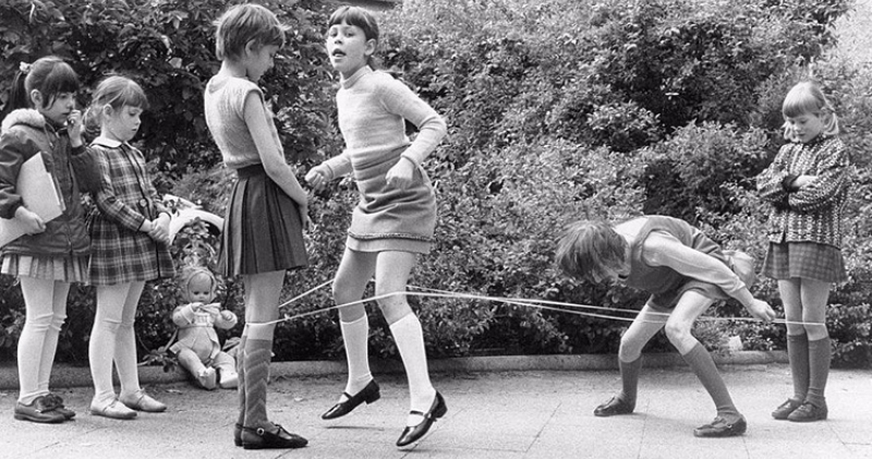 9 популярных игр советской детворы, которые сегодня вызывают недоумение - свежие новости на Toplenta по теме Союз