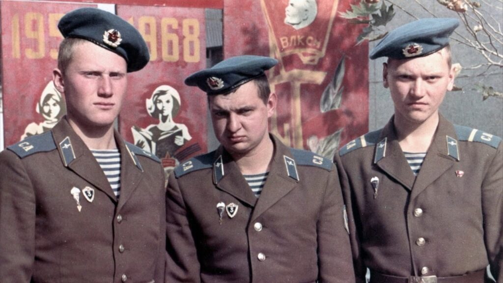 Какие странные обычаи были у советских дембелей - свежие новости на Toplenta по теме Союз