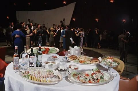 Роскошь для всех: сколько стоил поход в советский ресторан? - свежие новости на Toplenta по теме Интерес