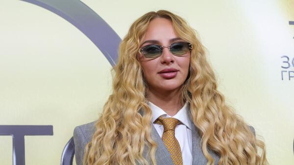 «О ней скоро все забудут»: Анна Асти превратилась в колхозницу - свежие новости на Toplenta по теме ос