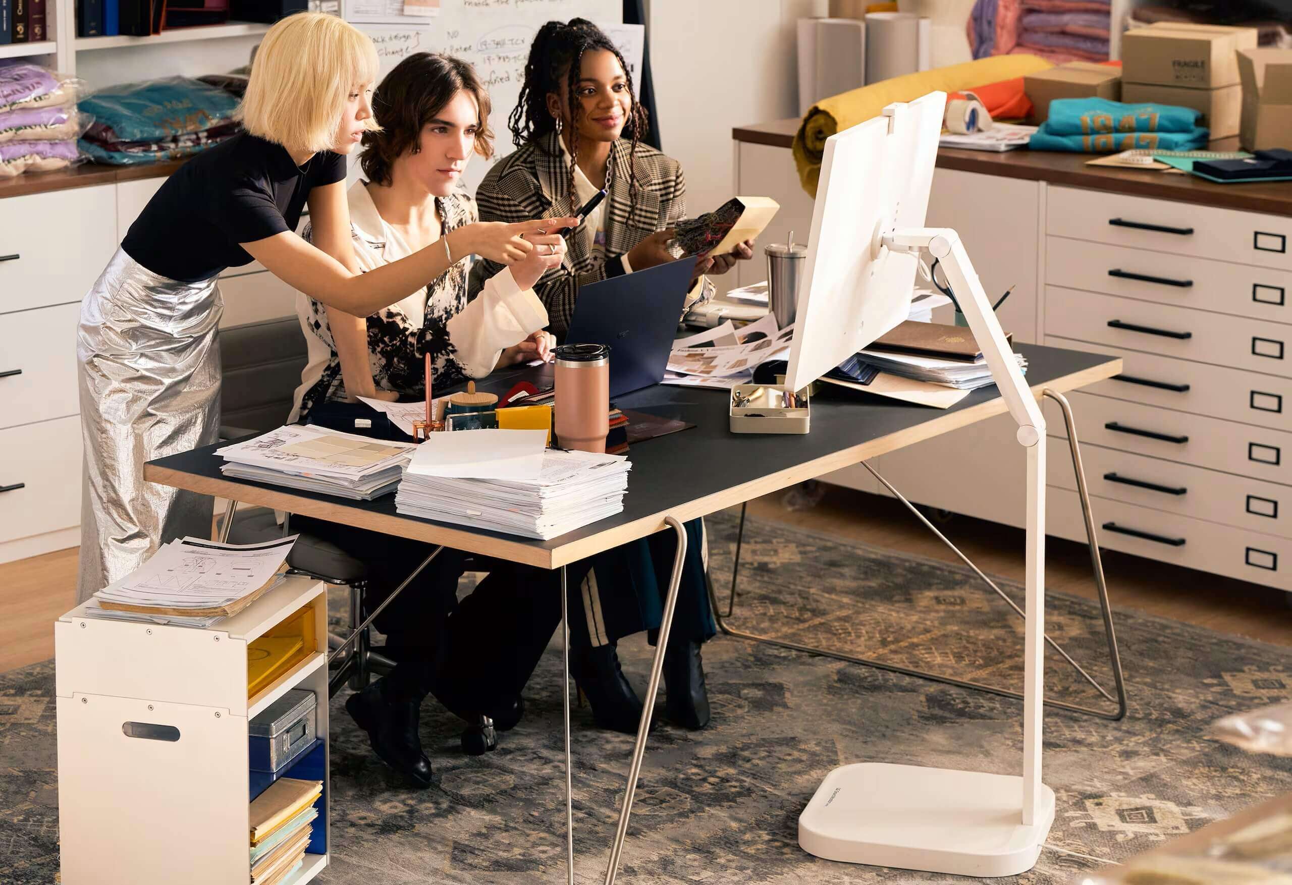 Представлен LG Smart Monitor Swing – «умный» монитор на колёсах - свежие новости на Toplenta по теме новости дизайна