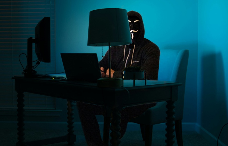 Хакеры внедряют вредоносное ПО через фальшивый «Центр обновления Windows - похожая новость на Toplenta