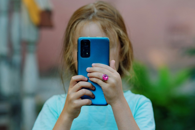 Pornhub призвал Apple, Google и Microsoft встроить проверку возраста прямо в смартфоны и ПК - похожая новость на Toplenta