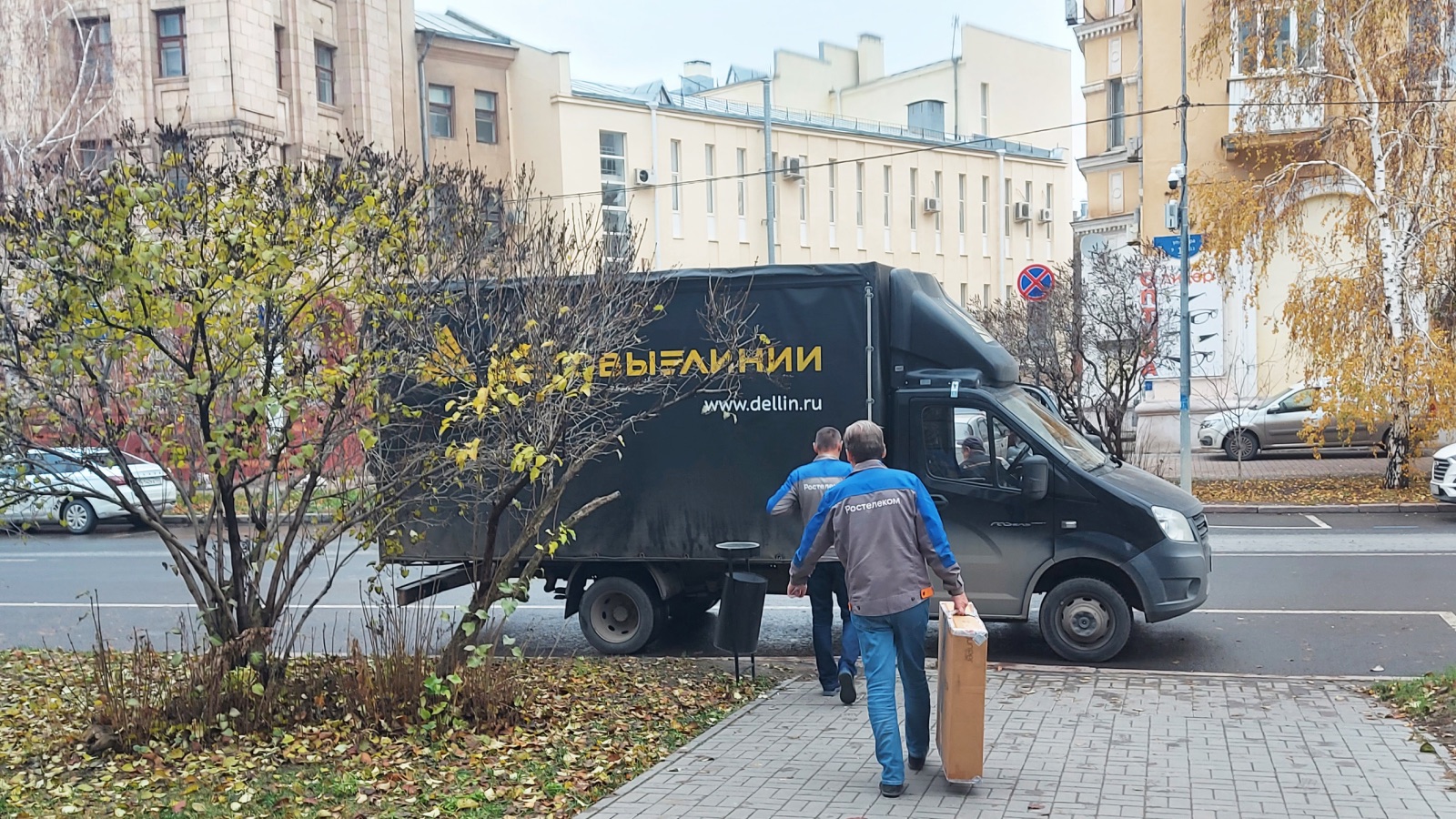 Только наличные, только СМС: как Волгоград уже месяц живет без мобильного интернета - свежие новости на Toplenta
