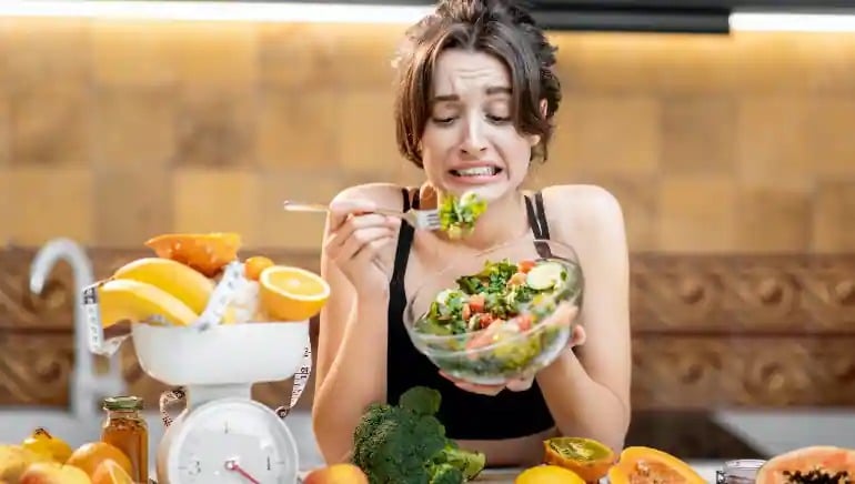 Забудьте о весах: 6 стереотипных ошибок на пути к похудению - похожая новость на Toplenta