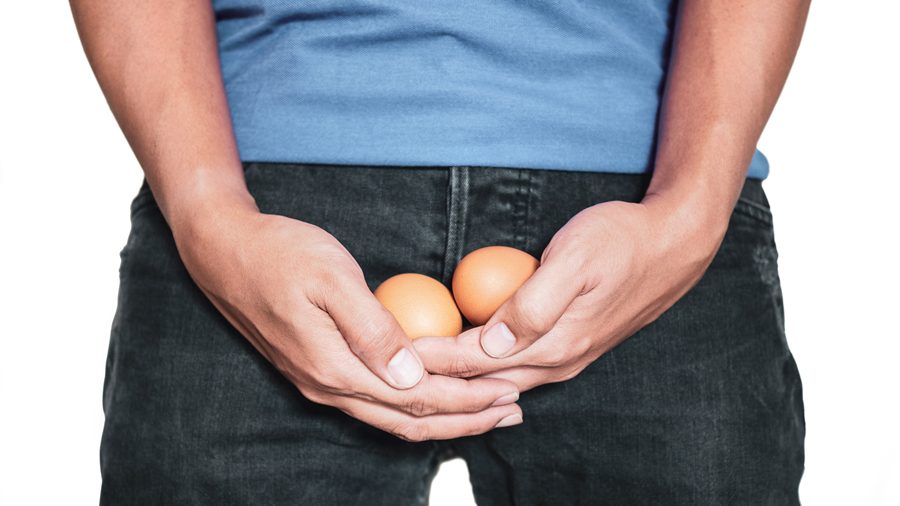 Почему у мужчин одно яичко ниже другого и нормально ли это - свежие новости на Toplenta по теме Наук