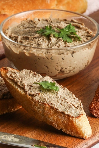 Домашний паштет из печени с необычной ноткой, который всегда уходит первым - свежие новости на Toplenta по теме Блюд