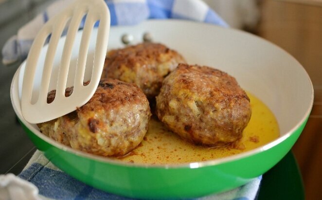 Секреты удачных котлет: распространенные ошибки и тонкости приготовления - свежие новости на Toplenta по теме Блюд