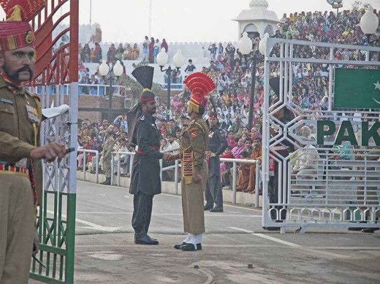 8 самых необычных государственных границ, которые можно найти на карте - свежие новости на Toplenta по теме путешествия