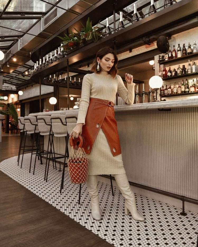 Платье-водолазка: 20 безупречных идей, которые подчеркнут вашу фигуру - свежие новости на Toplenta по теме Краснуху