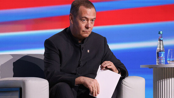 Медведев заявил, что Зеленский попал в цугцванг - свежие новости на Toplenta