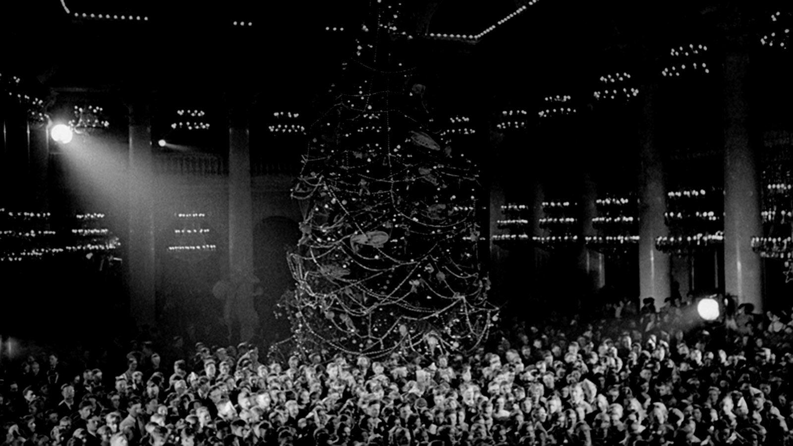 «Пути сообщения»: фантастический роман о женщине-роботе, которая ищет «врагов народа» - свежие новости на Toplenta по теме Forbes