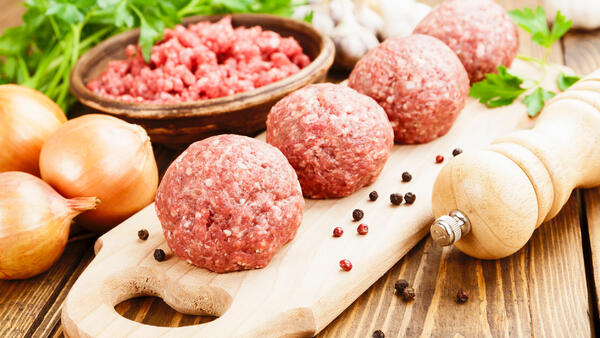 Как не испортить фарш для котлет: ошибка при вымешивании, которая всё меняет - похожая новость на Toplenta