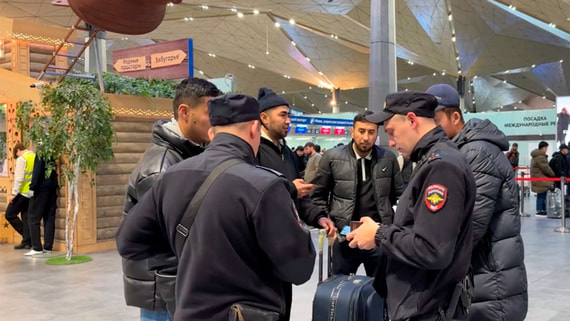 МВД: в крупнейших аэропортах открылись первые 12 пунктов миграционного контроля - свежие новости на Toplenta