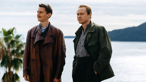 Опубликовали свежие кадры из приключенческой драмы «Битва моторов» с Борисовым и Янковским - похожая новость на Toplenta